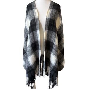 Soft Surroundings Plaid Fringe Poncho Wrap One Size Black‎ White Gray Check Cape